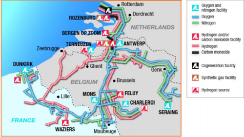 In the Rhine-Ruhr area Air Liquide and Praxair (southern part of system) operate the 240 km
hydrogen network shown in the map below and a 500 km pipeline system for the transport of
oxygen and nitrogen. 